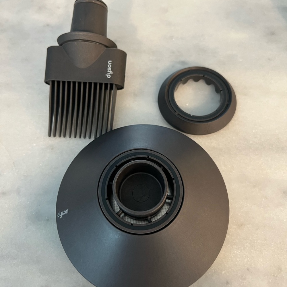 Dyson hair attachments. (Gray) Never been used